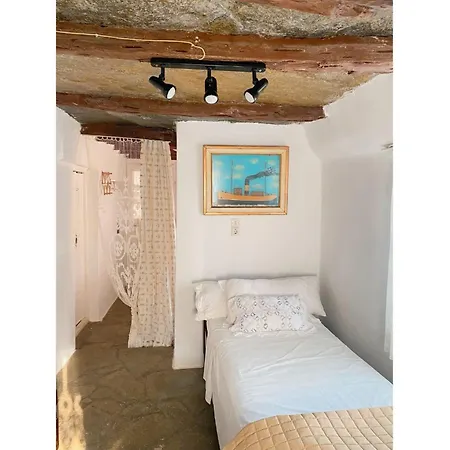 Traditional Stone * Isternia (Tinos)